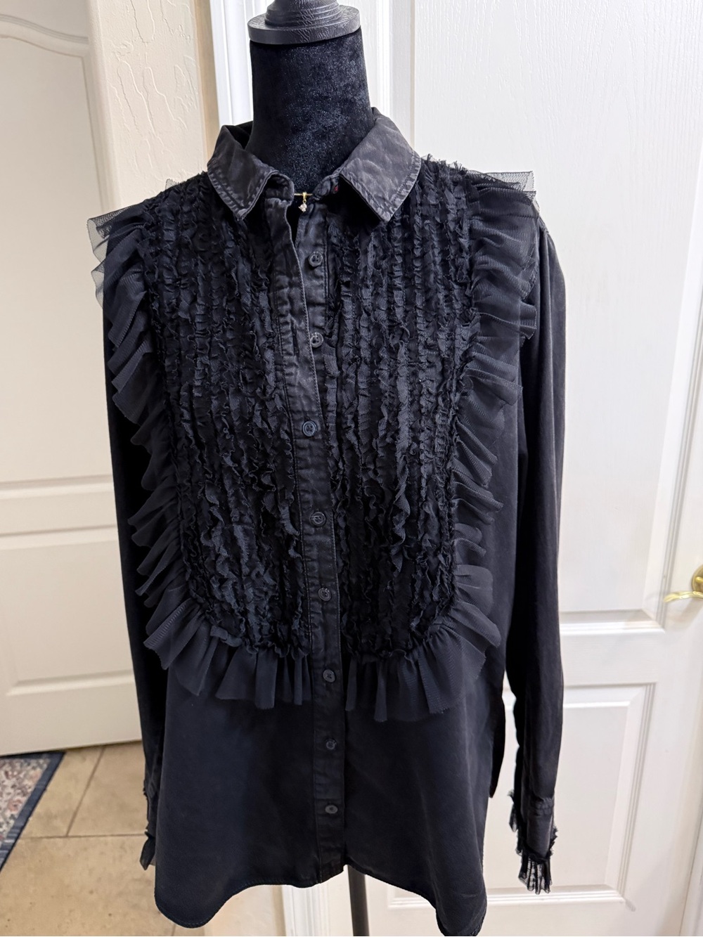 Pilcro Anthropologie Black Tulle Ruffle Button Down Shirt Blouse M - Picture 2 of 11